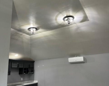 4049 Lucille Street - Photo Thumbnail 2