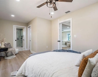 1104 S Lois Avenue - Photo Thumbnail 14