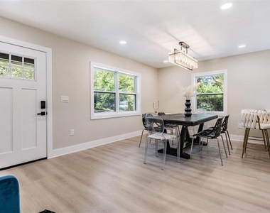1104 S Lois Avenue - Photo Thumbnail 4