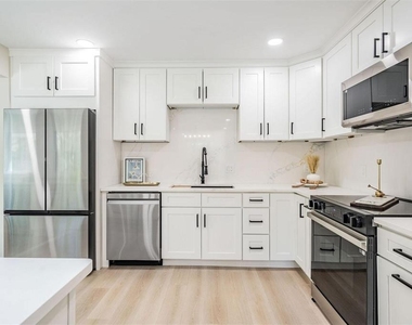 1104 S Lois Avenue - Photo Thumbnail 10