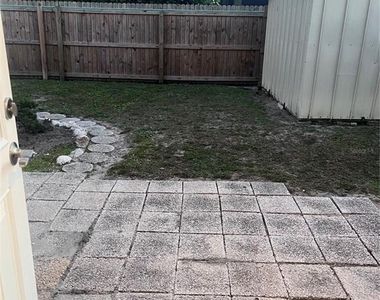 2495 Baywood Drive E - Photo Thumbnail 10
