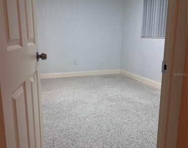 2495 Baywood Drive E - Photo Thumbnail 6
