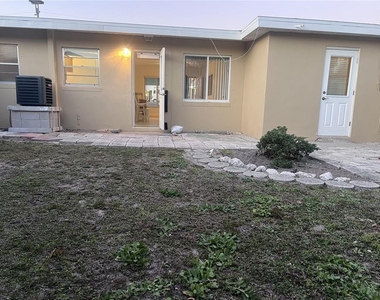 2495 Baywood Drive E - Photo Thumbnail 9