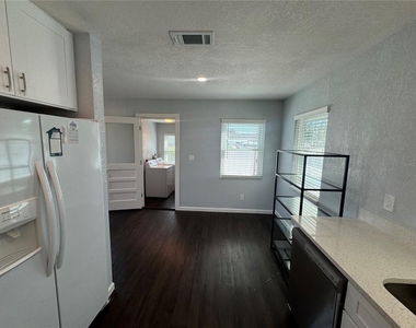 3600 Alabama Avenue Ne - Photo Thumbnail 8