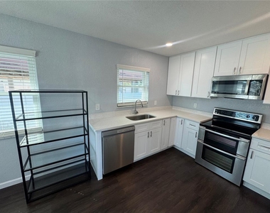 3600 Alabama Avenue Ne - Photo Thumbnail 7