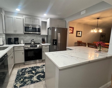 1270 Gulf Boulevard - Photo Thumbnail 6