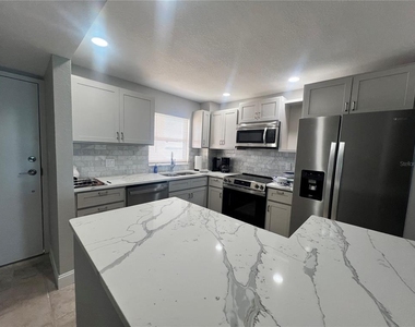 1270 Gulf Boulevard - Photo Thumbnail 7