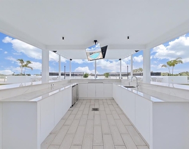 2910 W Barcelona Street - Photo Thumbnail 56