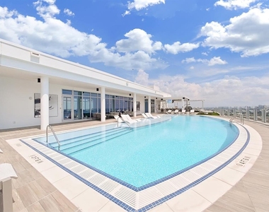 2910 W Barcelona Street - Photo Thumbnail 50
