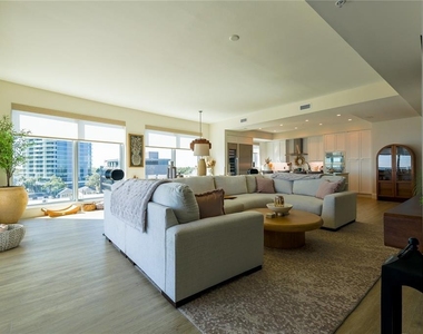 2910 W Barcelona Street - Photo Thumbnail 6
