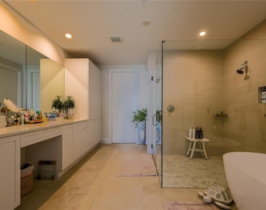 2910 W Barcelona Street - Photo Thumbnail 25
