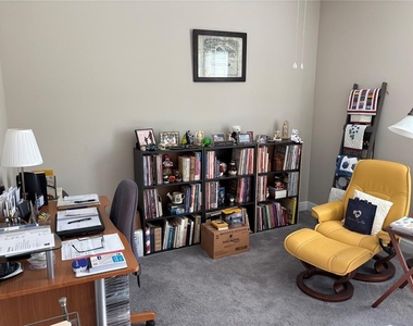 103 Cutlass Way - Photo Thumbnail 16