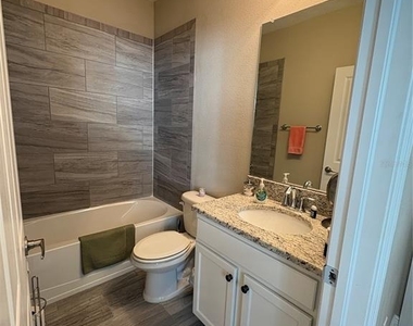 103 Cutlass Way - Photo Thumbnail 17
