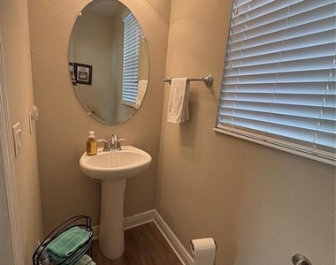 103 Cutlass Way - Photo Thumbnail 15