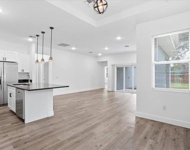 1535 13th Street S - Photo Thumbnail 8