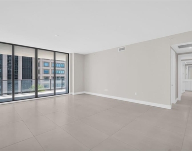 275 1st Avenue S - Photo Thumbnail 25