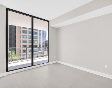 275 1st Avenue S - Photo Thumbnail 30