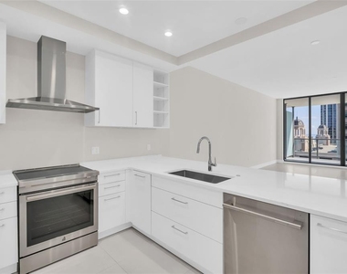 275 1st Avenue S - Photo Thumbnail 24