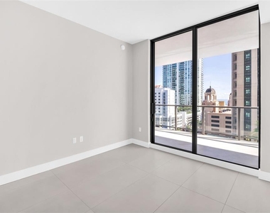 275 1st Avenue S - Photo Thumbnail 31