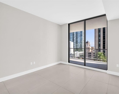 275 1st Avenue S - Photo Thumbnail 42