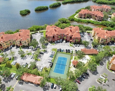2713 Via Murano - Photo Thumbnail 13