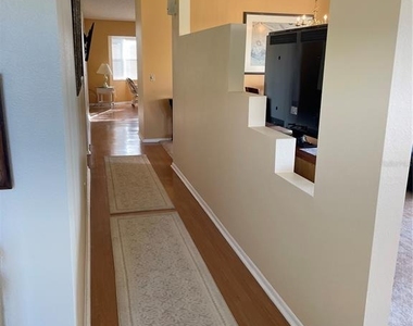 2221 Norwegian Drive - Photo Thumbnail 2