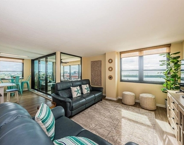 6291 Bahia Del Mar Circle - Photo Thumbnail 8