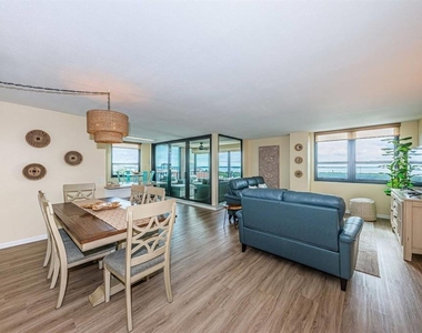 6291 Bahia Del Mar Circle - Photo Thumbnail 9