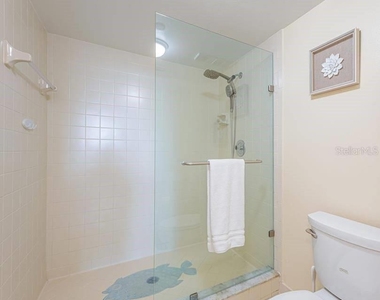 6291 Bahia Del Mar Circle - Photo Thumbnail 18