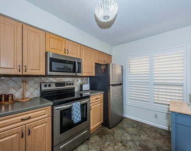 6291 Bahia Del Mar Circle - Photo Thumbnail 8