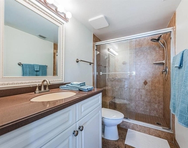 6291 Bahia Del Mar Circle - Photo Thumbnail 14