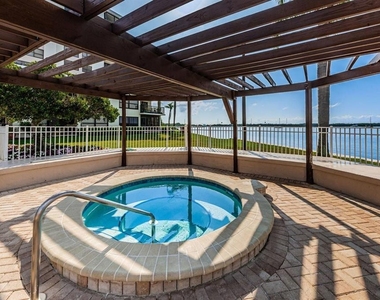 6291 Bahia Del Mar Circle - Photo Thumbnail 19