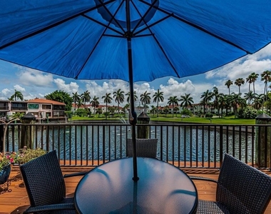 6294 Bahia Del Mar Circle - Photo Thumbnail 16