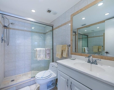 6294 Bahia Del Mar Circle - Photo Thumbnail 13