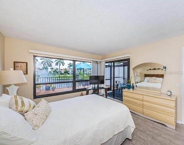 6294 Bahia Del Mar Circle - Photo Thumbnail 8