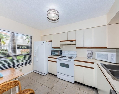 6294 Bahia Del Mar Circle - Photo Thumbnail 7