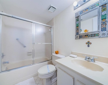 6294 Bahia Del Mar Circle - Photo Thumbnail 12
