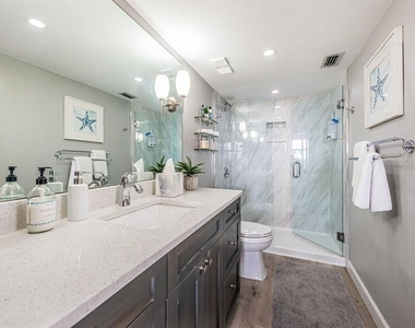 6295 Bahia Del Mar Circle - Photo Thumbnail 14