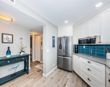 6295 Bahia Del Mar Circle - Photo Thumbnail 5