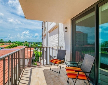 6295 Bahia Del Mar Circle - Photo Thumbnail 11