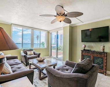 6295 Bahia Del Mar Circle - Photo Thumbnail 3