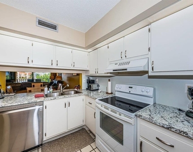 6273 Bahia Del Mar Boulevard - Photo Thumbnail 7