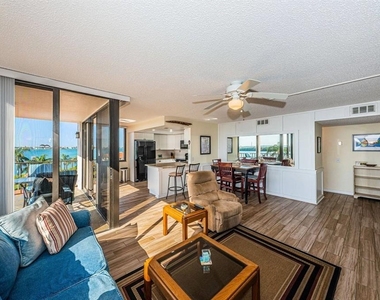 6357 Bahia Del Mar Boulevard - Photo Thumbnail 3