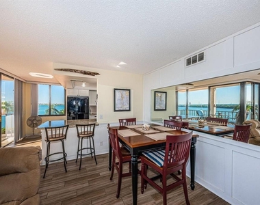 6357 Bahia Del Mar Boulevard - Photo Thumbnail 2