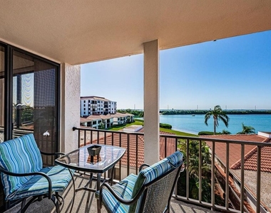 6357 Bahia Del Mar Boulevard - Photo Thumbnail 18