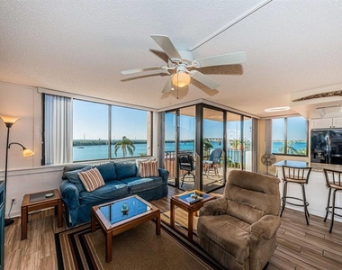 6357 Bahia Del Mar Boulevard - Photo Thumbnail 4