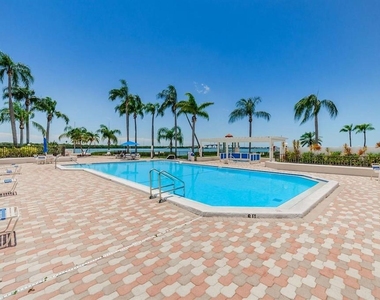 6357 Bahia Del Mar Boulevard - Photo Thumbnail 21