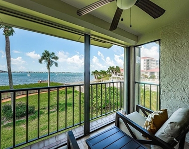 6365 Bahia Del Mar Boulevard - Photo Thumbnail 13