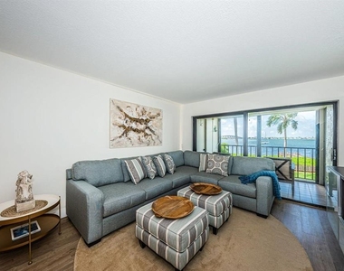 6365 Bahia Del Mar Boulevard - Photo Thumbnail 18