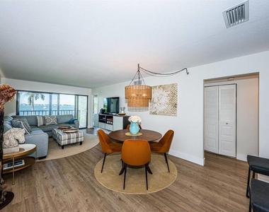6365 Bahia Del Mar Boulevard - Photo Thumbnail 4